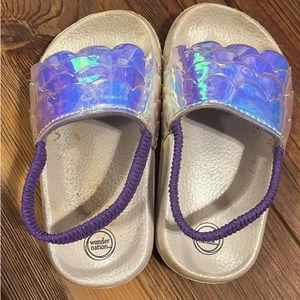 Size 6 iridescent sandals